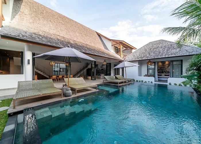 Nusantara 5 By Alfred In Bali * 坎古